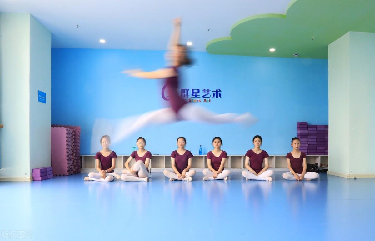 Bybit黑客事件引發(fā)市場加息憂慮，加密貨幣撤資潮席卷全球，比特幣虧損達26億美元